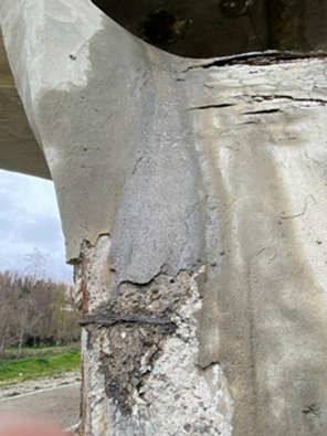 esempio di degrado di una parte della “membrana” in calcestruzzo armato del ponte sul Basento a Potenza di Sergio Musmeci