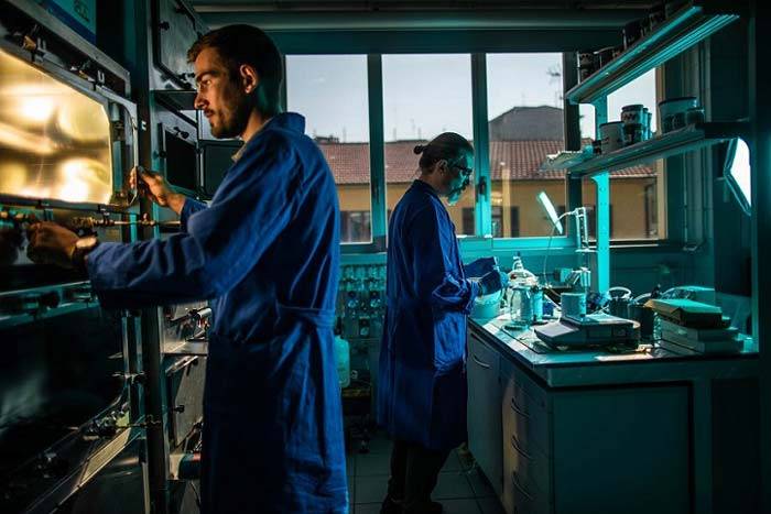 Innovazione e ricerca nei laboratori Mapei